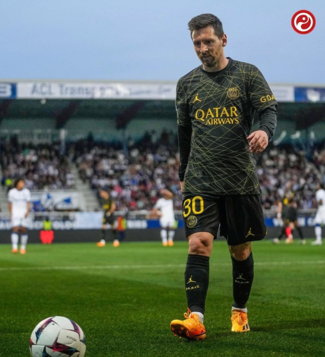 與此類似 與此類似